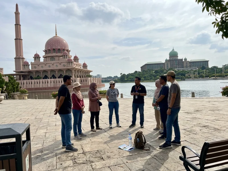 Putra Mosque and Perdana Putra seen from Putra Square