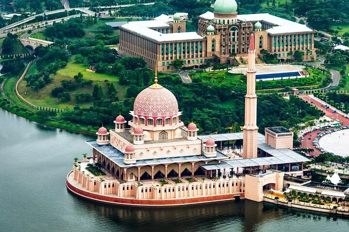 The Putra Mosque and Perdana Putra from the air, on the edge of Putrajaya Lake